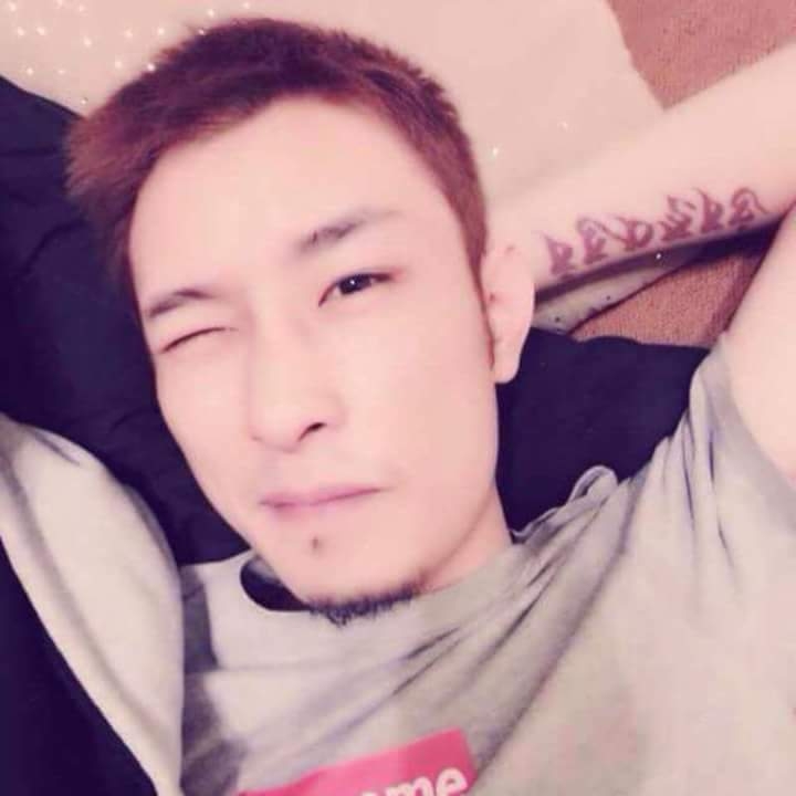难得拥抱的第一张照片--嘉兴相亲服务中心