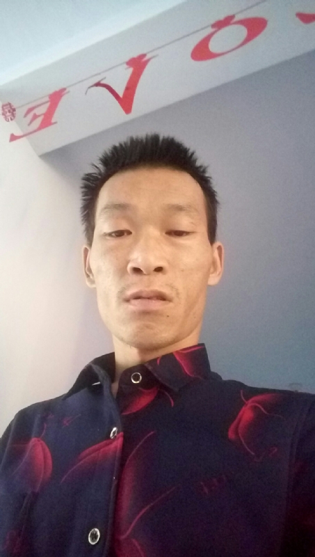 向阳的第一张照片--嘉兴相亲服务中心