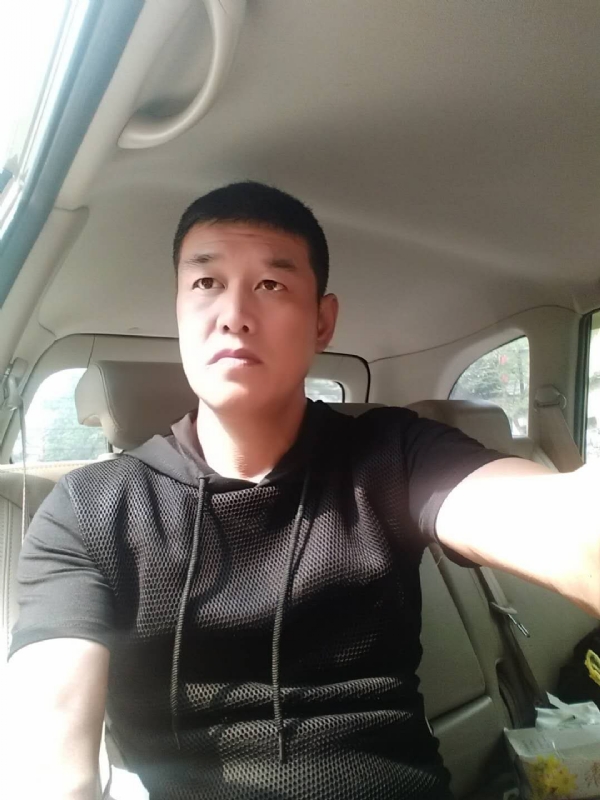 深爱的疯子的第一张照片--嘉兴相亲服务中心