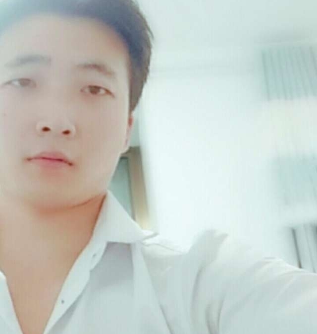 华英雄的第一张照片--嘉兴相亲服务中心