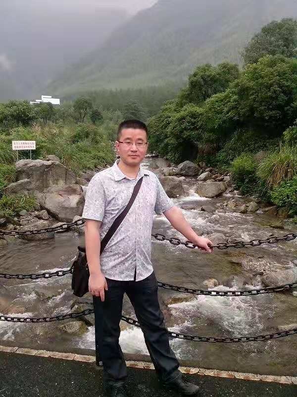 淡定牛魔王的第三张照片--嘉兴相亲服务中心