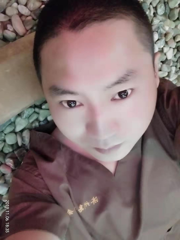 红枫叶的第一张照片--嘉兴相亲服务中心