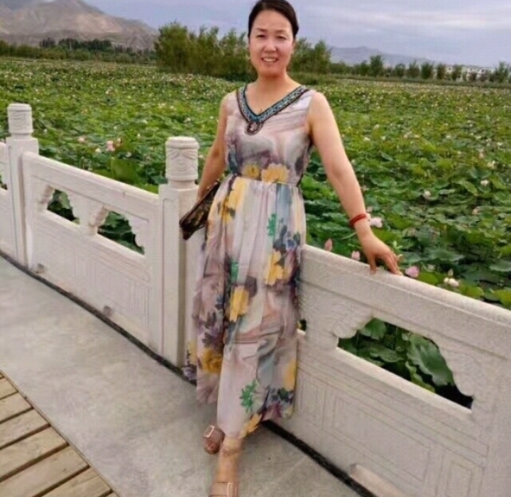 红叶的第一张照片--嘉兴相亲服务中心