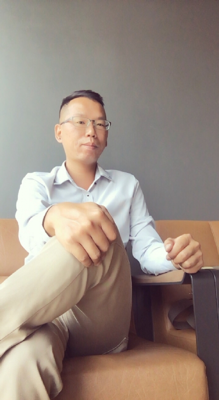 LI的第一张照片--嘉兴相亲服务中心