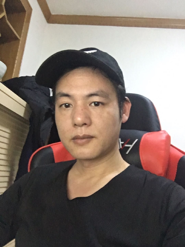 扛枪打鸟的第一张照片--嘉兴相亲服务中心