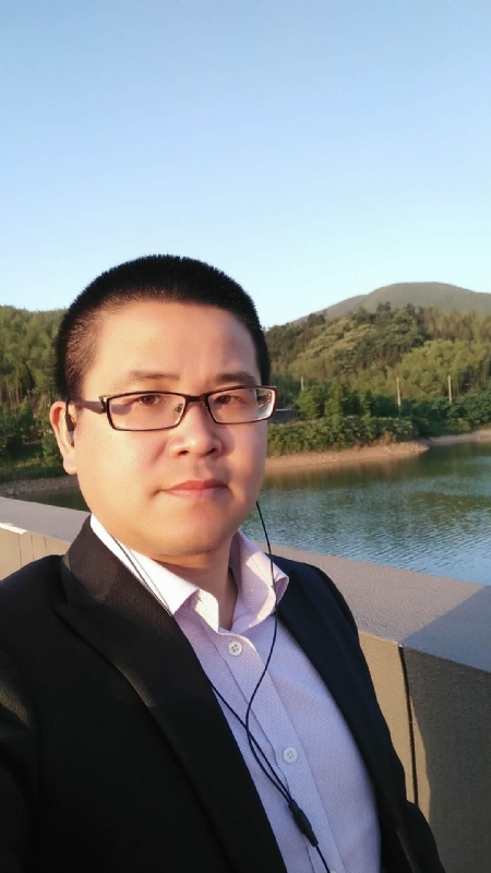 顾律师的第三张照片--嘉兴相亲服务中心
