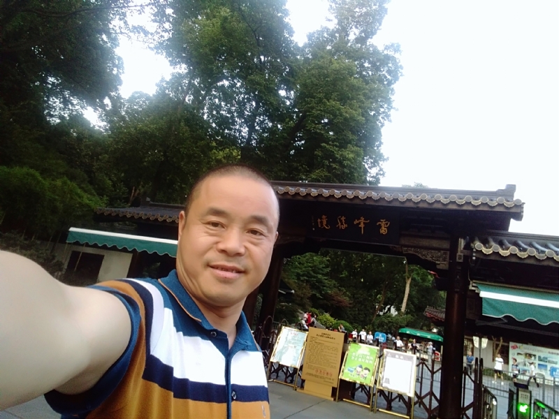 夏雨晨紫的第一张照片--嘉兴相亲服务中心