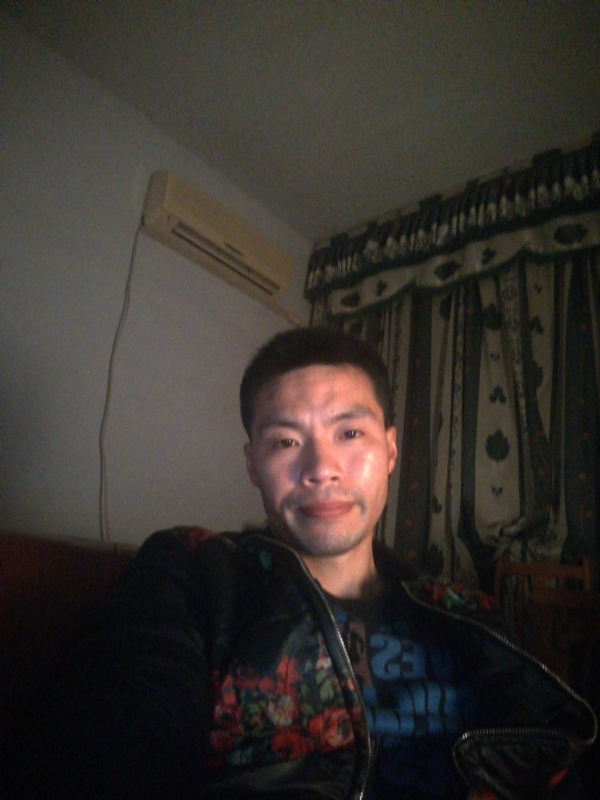 性情男儿的第一张照片--嘉兴相亲服务中心