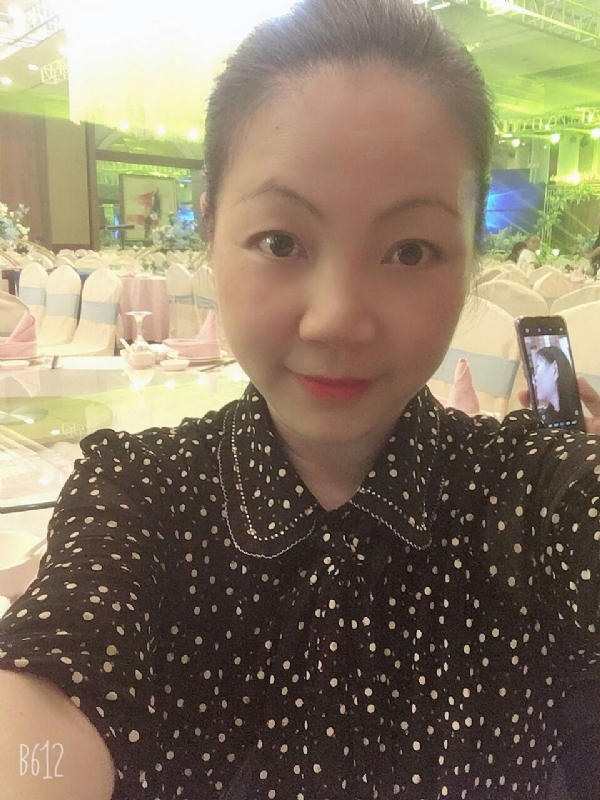 泡沫的第一张照片--嘉兴相亲服务中心