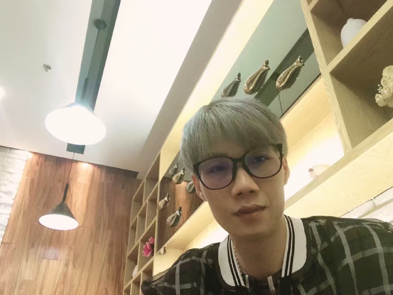 黄峰的第二张照片--嘉兴相亲服务中心