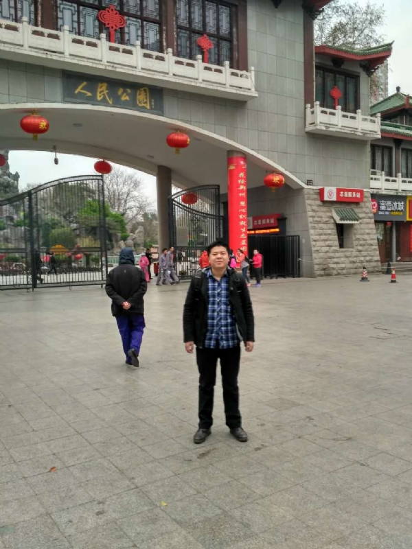 在奋斗的第一张照片--嘉兴相亲服务中心