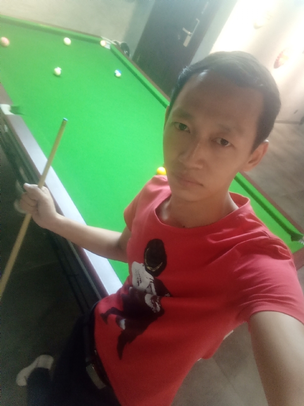 耳机分你一半的第一张照片--嘉兴相亲服务中心
