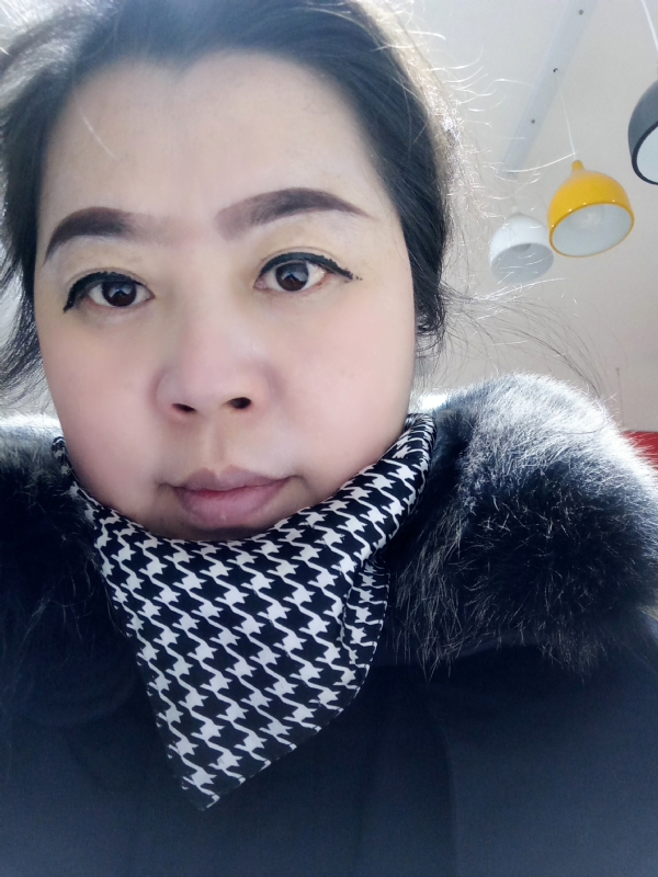 余猪猪的第一张照片--嘉兴相亲服务中心