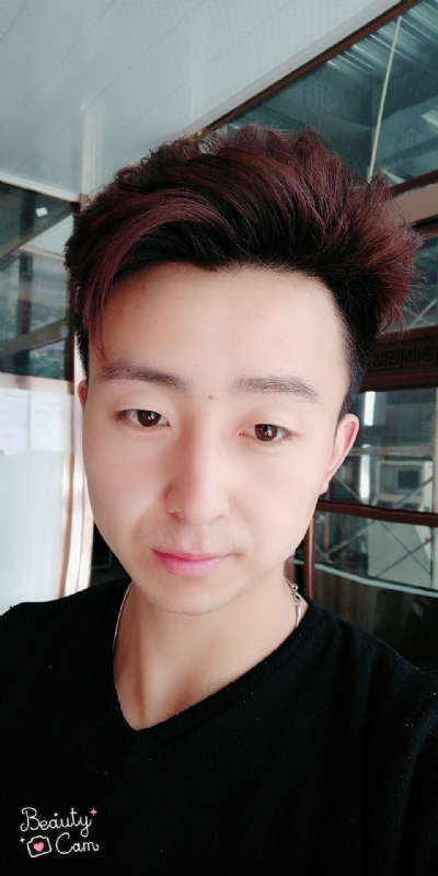拼命微笑的第三张照片--嘉兴相亲服务中心