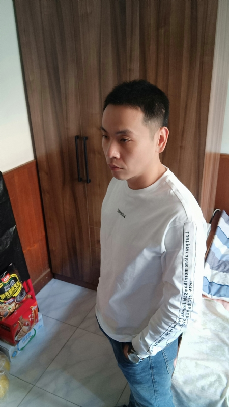 没有蜡笔的小航的第一张照片--嘉兴相亲服务中心