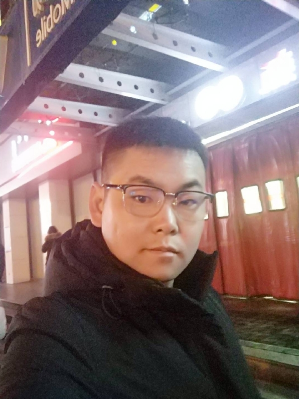 杜跃龙的第二张照片--嘉兴相亲服务中心