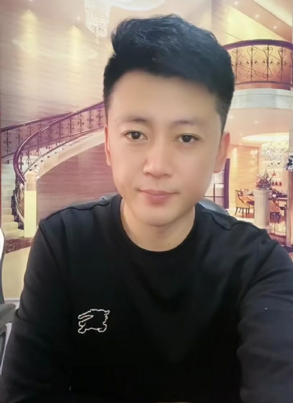 屋顶拾荒人的第三张照片--嘉兴相亲服务中心