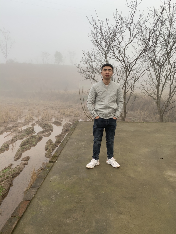 迷路的小猪的第一张照片--嘉兴相亲服务中心