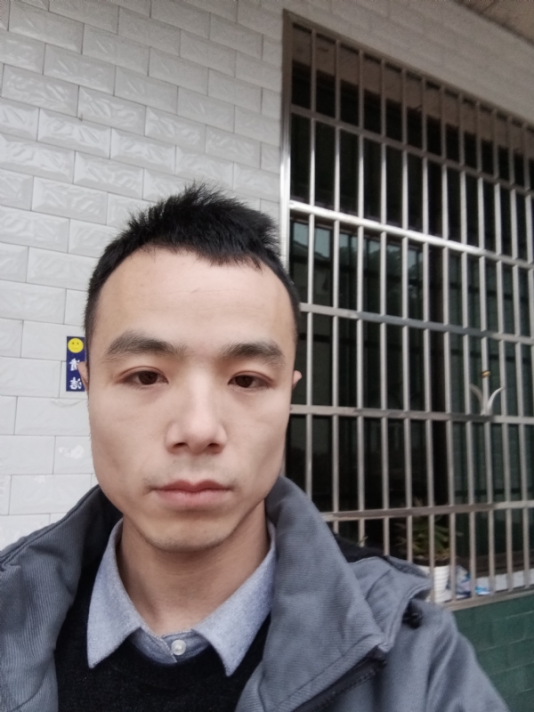 笑得那么开心的第一张照片--嘉兴相亲服务中心