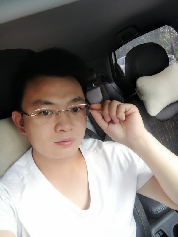 幸福的拥抱的第二张照片--嘉兴相亲服务中心