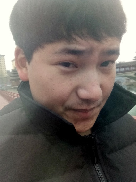 侗族青年作家超超的第二张照片--嘉兴相亲服务中心