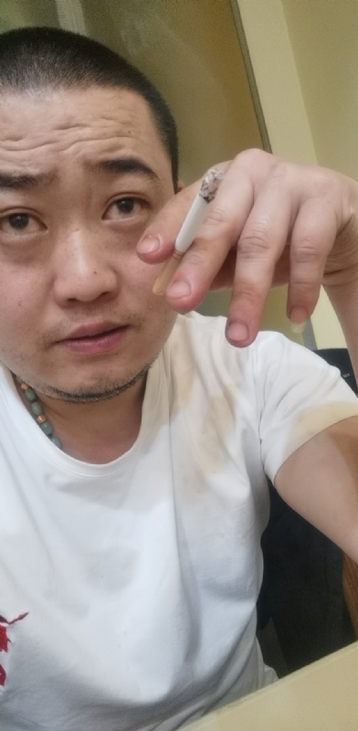 孤独的螃蟹的第一张照片--嘉兴相亲服务中心