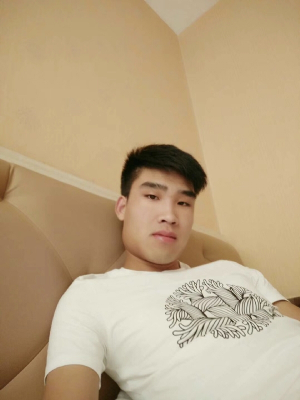 谁不曾孤单上路的第一张照片--嘉兴相亲服务中心
