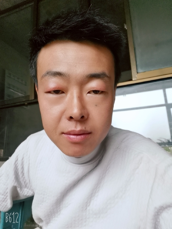 缺爱80后的第一张照片--嘉兴相亲服务中心