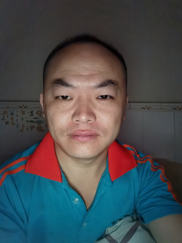 与子携老的第三张照片--嘉兴相亲服务中心