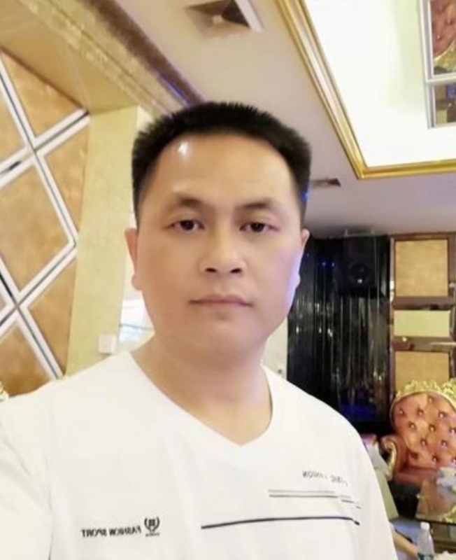小梁的第一张照片--嘉兴相亲服务中心