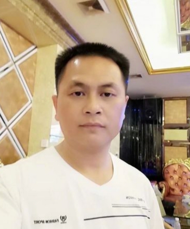 小梁的第二张照片--嘉兴相亲服务中心