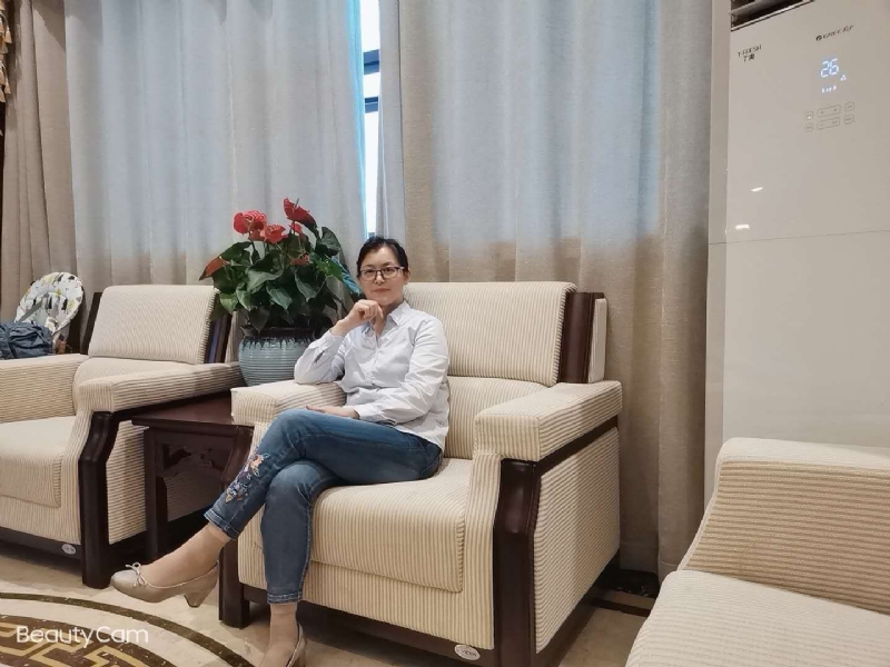秋水伊人的第一张照片--嘉兴相亲服务中心