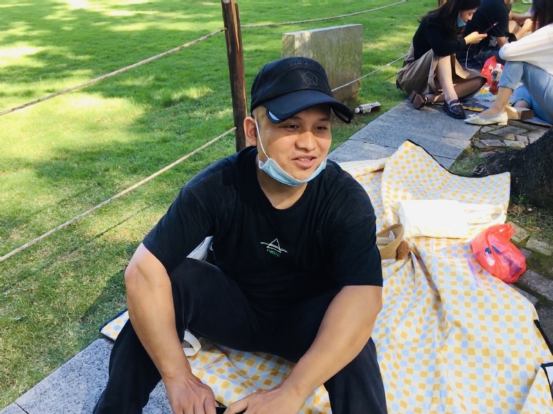 好大一颗石头的第一张照片--嘉兴相亲服务中心