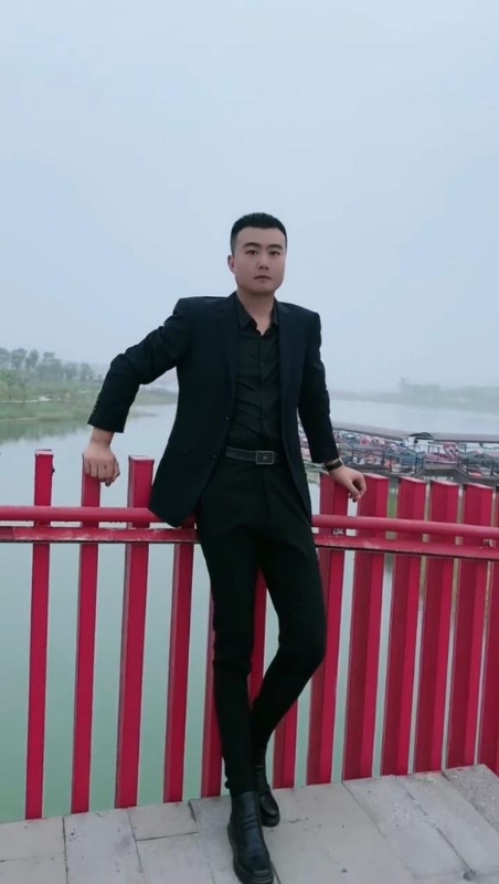 Albert的第一张照片--嘉兴相亲服务中心