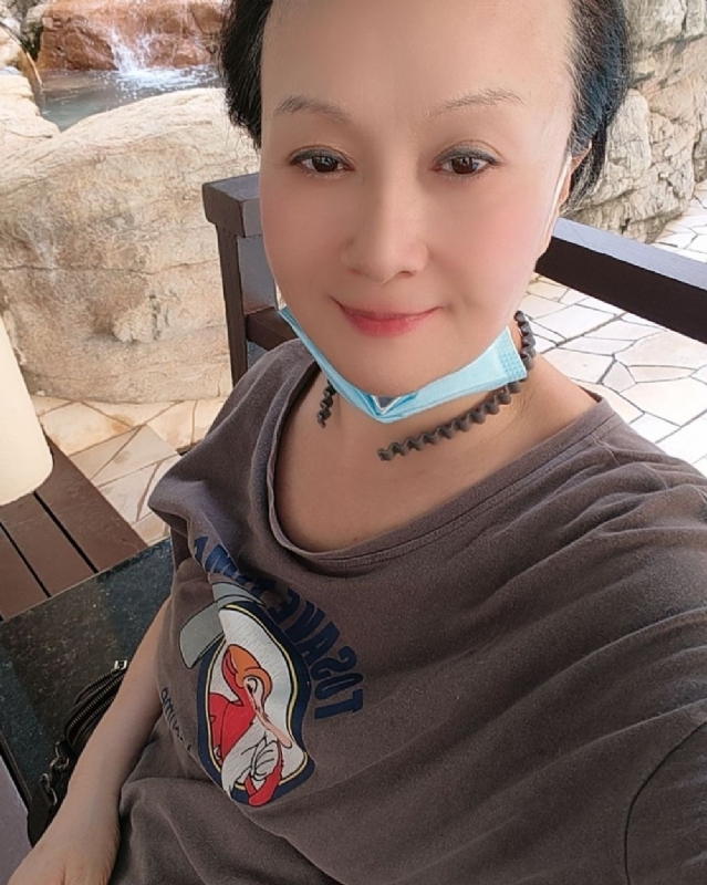 hong的第三张照片--嘉兴相亲服务中心