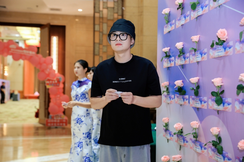 被驯服的象的第一张照片--嘉兴相亲服务中心