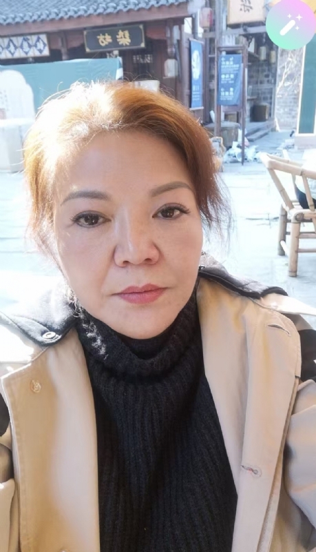 宛霞的第二张照片--嘉兴相亲服务中心