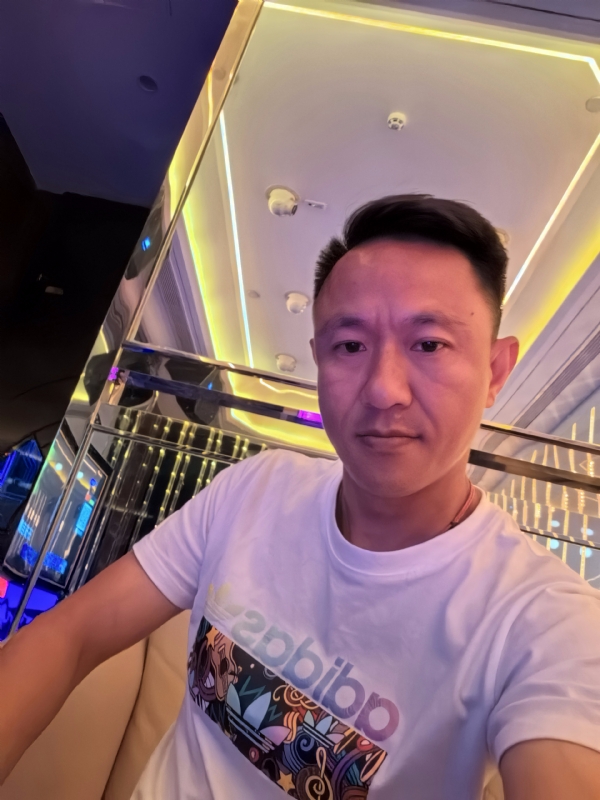 辞岸的第二张照片--嘉兴相亲服务中心