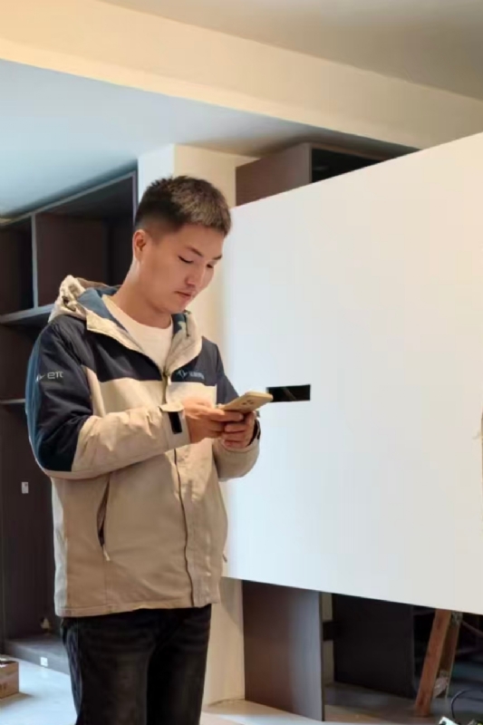 熊展的第一张照片--嘉兴相亲服务中心