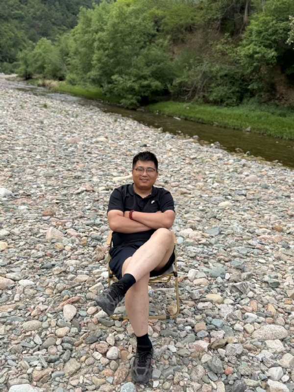 杨先生的第二张照片--嘉兴相亲服务中心